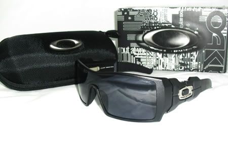 oakleySpikeKW-SuperBlackPolarizedLensRp350.jpg