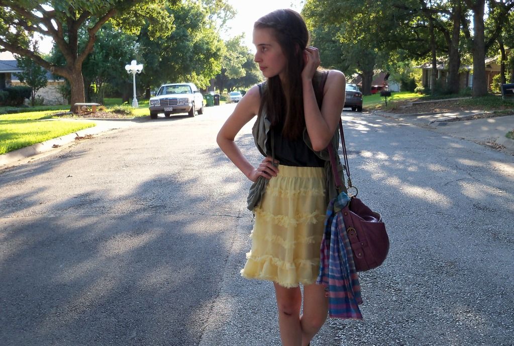 In Motion: summer outfit inspired by Fall Out Boy's 'Sugar, We're Going Down' music video