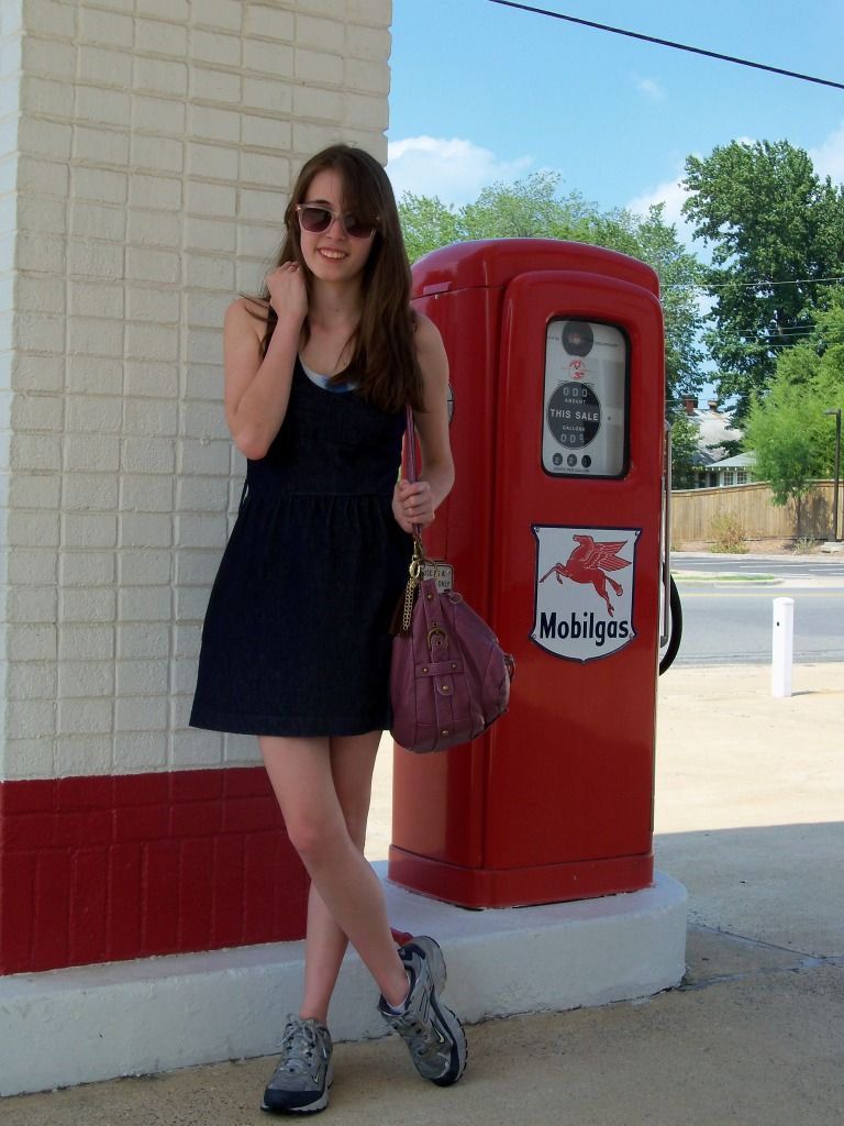 In Motion: Summer outfit at a vintage gas station