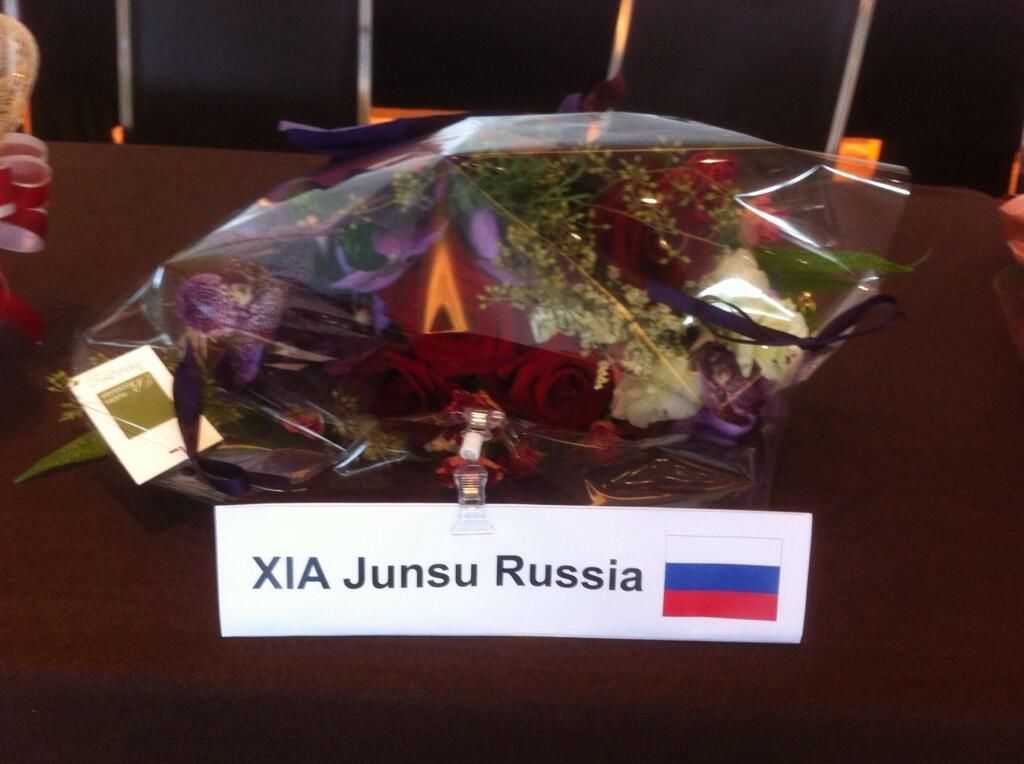  photo BPm2J6MCAAAIqUajpg_large.jpg