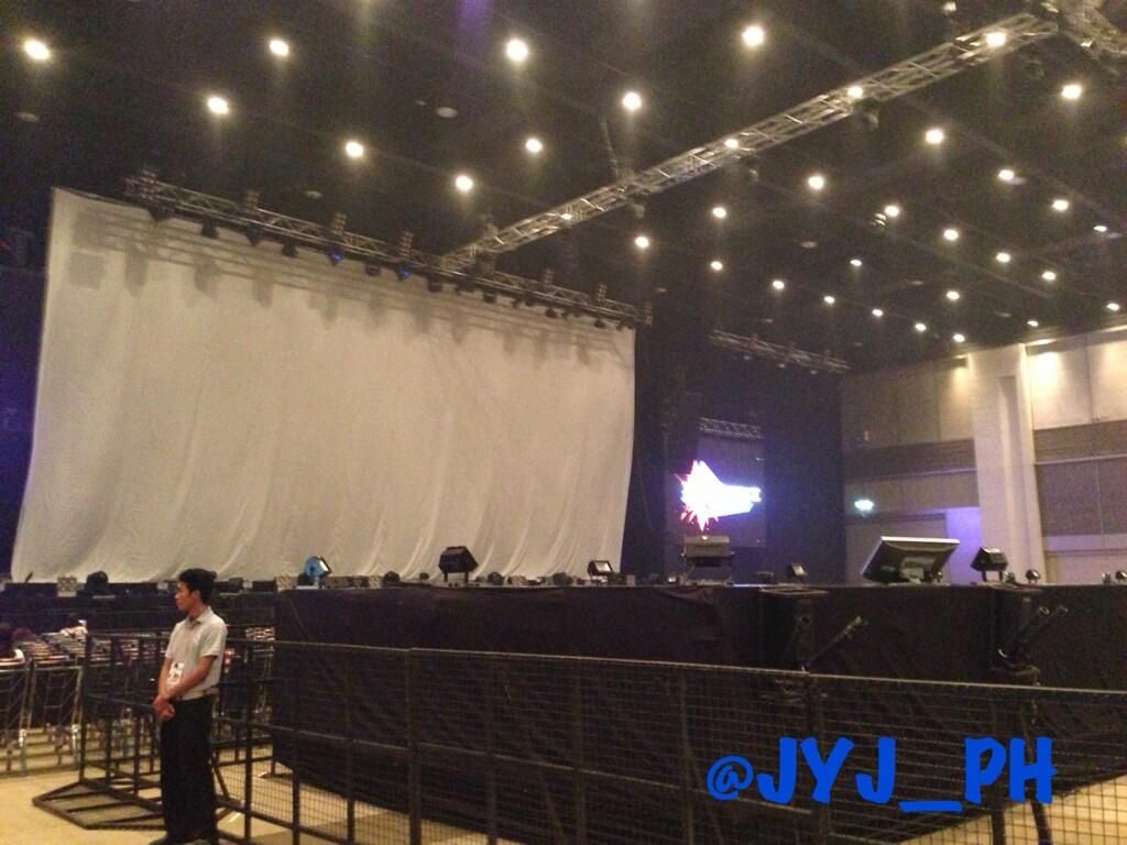  photo BPnDufRCMAAK8gajpg_large.jpg