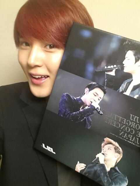  photo BGC1WHOCEAAgkXh.jpg