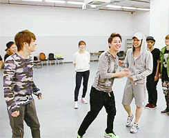 tumblr_mua9h2ptXK1s1qtufo2_250_underfoots.gif~original