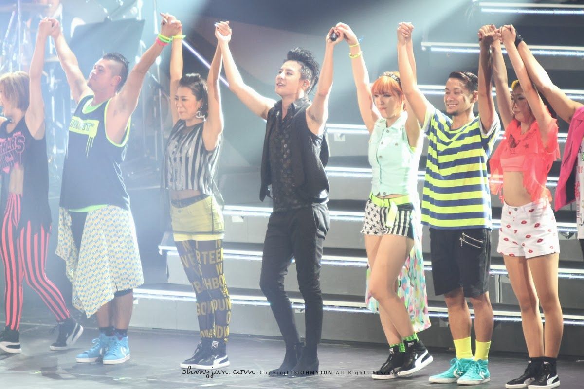  photo i6M1RBYG6koHa.jpg