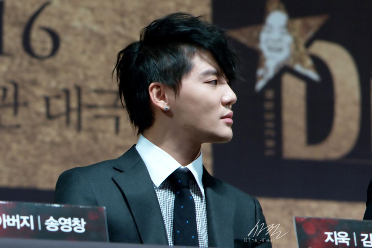  photo ibcU1A4MWOgaqw.jpg