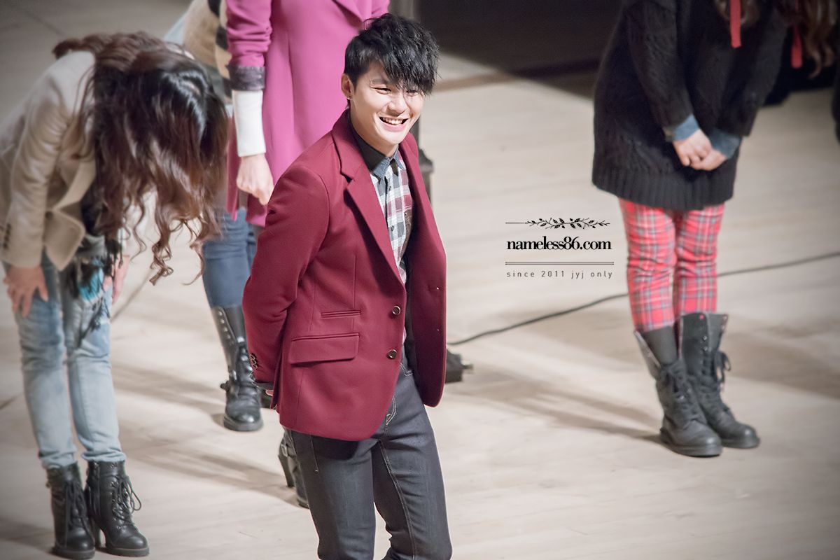  photo ibskA66zugfuT3.jpg