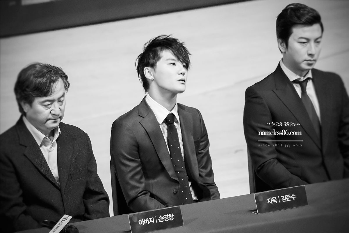  photo ibyxZ3Om5rwQK1.jpg