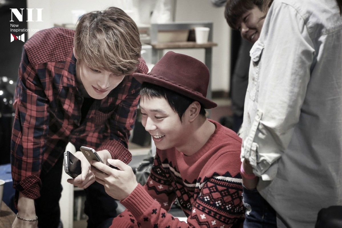  photo irXkM7lK5ve6q.jpg