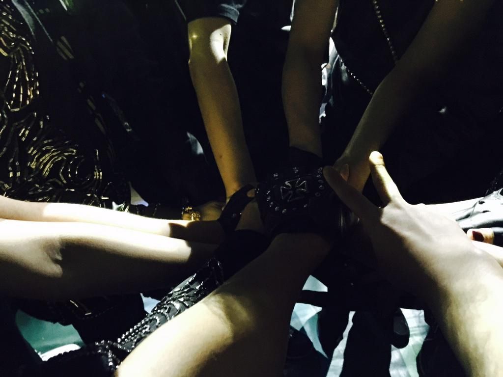  photo B5npaNYCMAIByjC.jpg