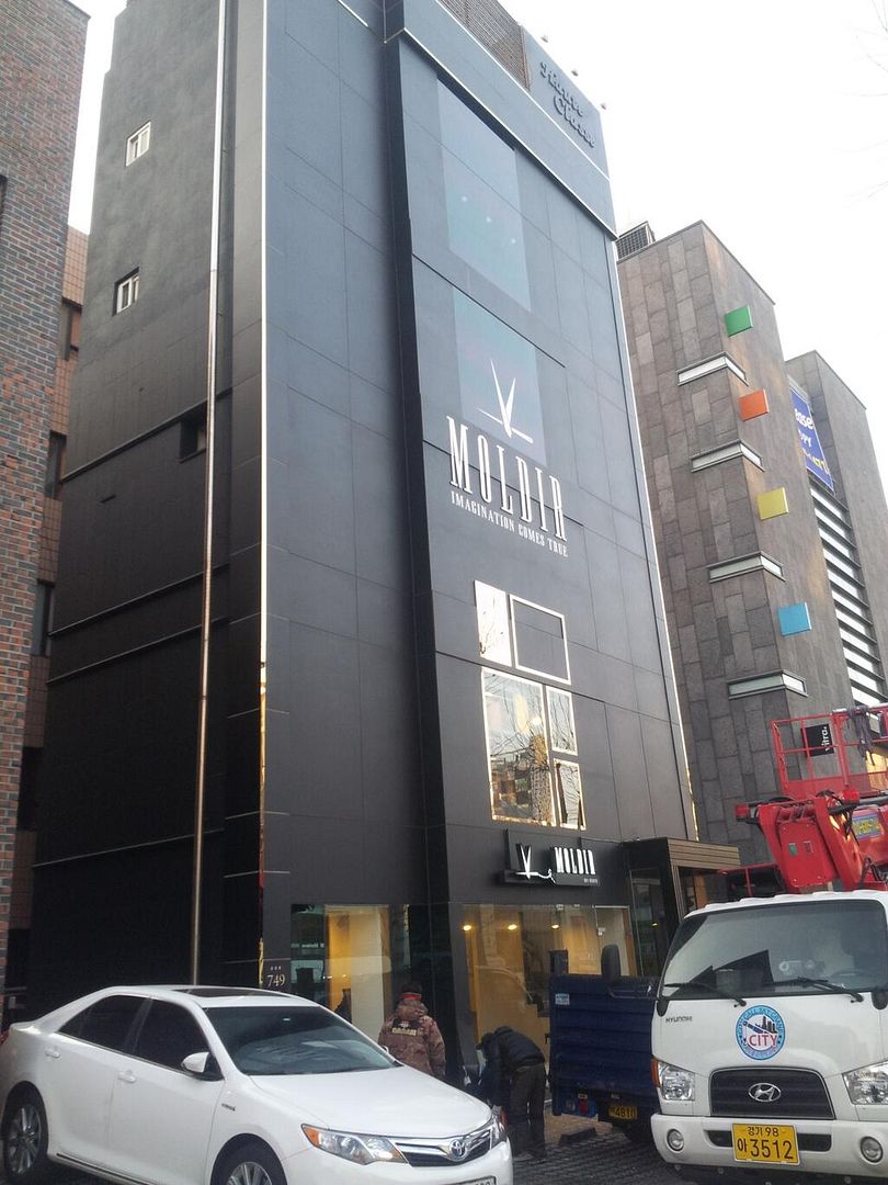 BeP07LSCMAAFvzE_para126.jpg~original