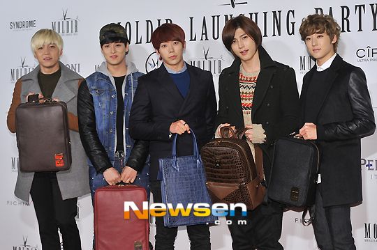 moldirparty13.jpg~original