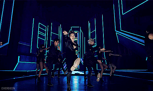  photo tumblr_n93g3aywQ01qe3kfyo1_500_-everdeen.gif