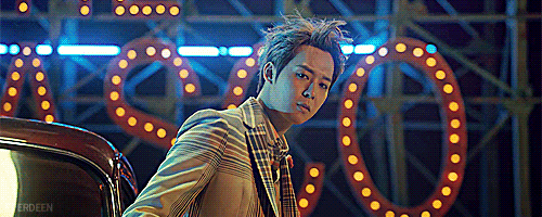  photo tumblr_n93gk1o42l1qe3kfyo3_500_-everdeen.gif