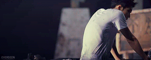 photo tumblr_n93gk1o42l1qe3kfyo4_500_-everdeen.gif