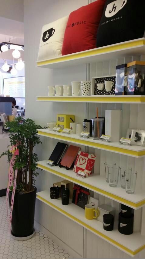 photo BpVw8KGIEAAdGkK_C824B7ECB9AC.jpg