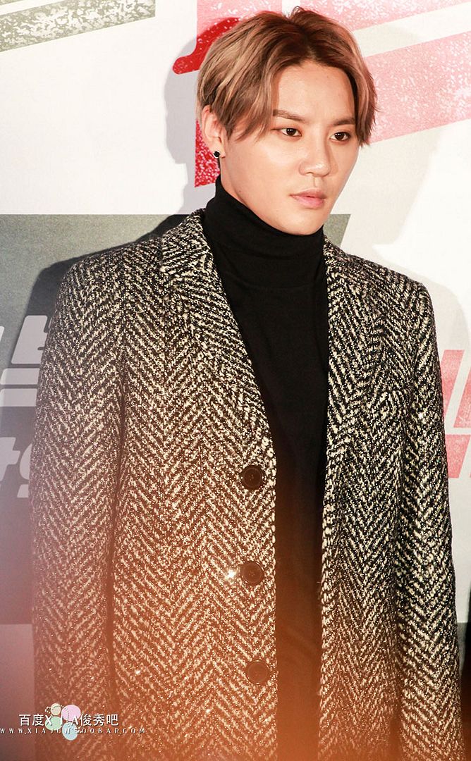  photo XiaJunsooBar_09.jpg