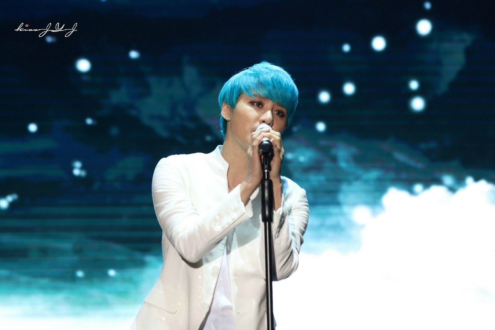 d945be80gw1eq5rx0zwkxj21kw11xag2.jpg~ori