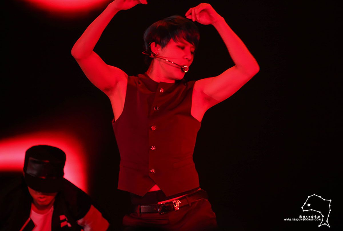 xjsbar04.jpg~original