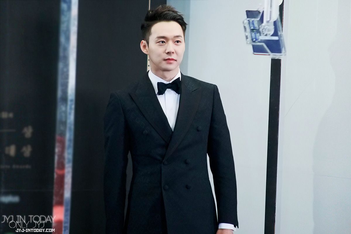 p0Ec5i6.jpg~original