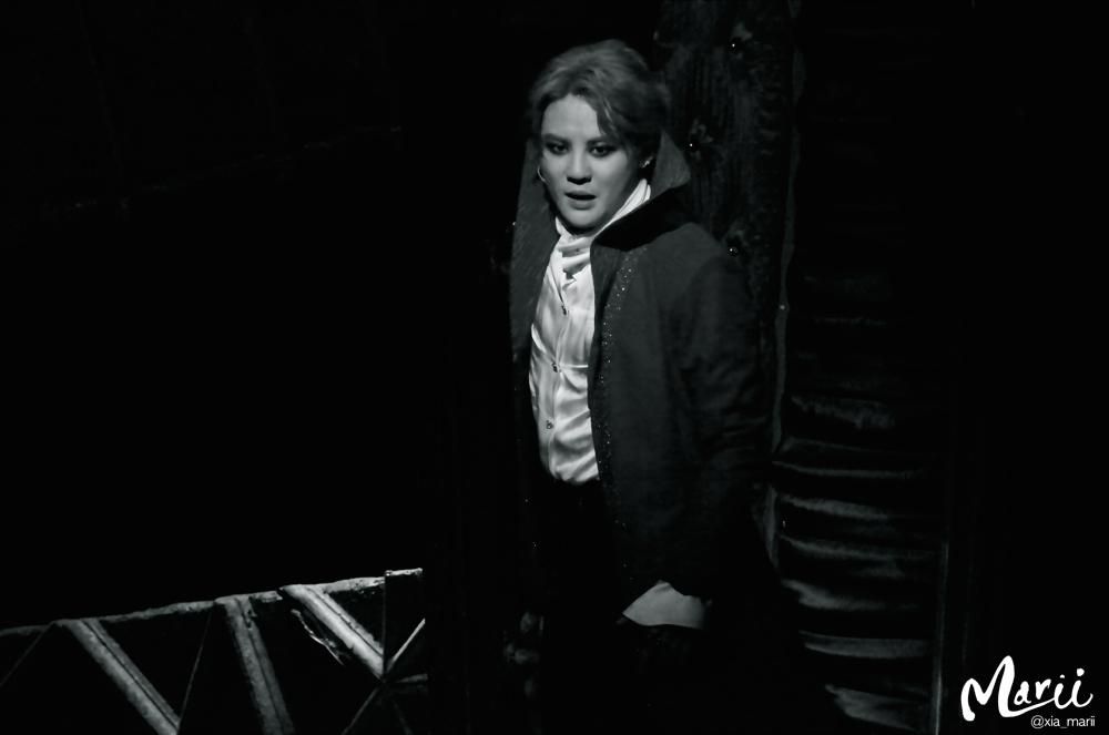  photo BsmVuU7CcAEDfxe.jpg