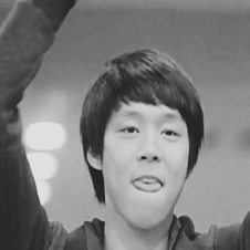 tumblr_mnu0wgIZAg1rkwbc9o7_250.gif~origi