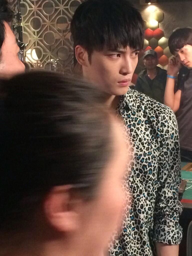  photo BpJD_uBIEAAMI9o.jpg