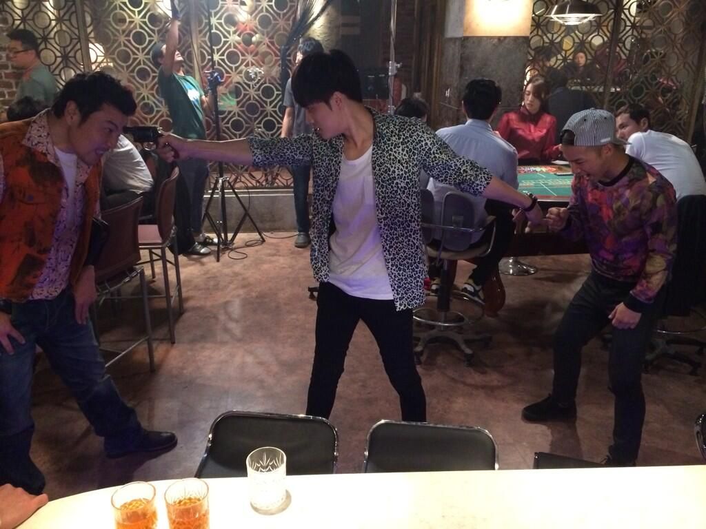 photo BpJK-KLIYAAkiSc.jpg